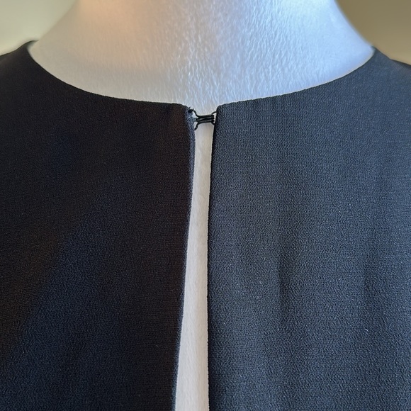 Black Cape - Blue Rain - Small - Picture 9 of 13